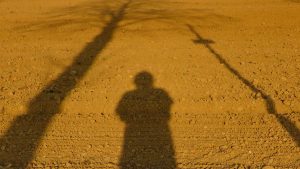 silhouette-328772_1920
