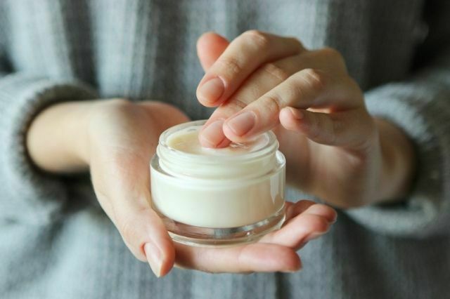 Ways To Help Keep Your Skin Moisturized During the Winter