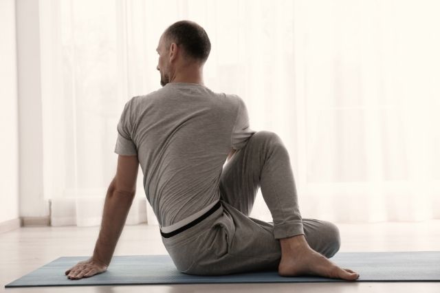 Tips for Men Trying Yoga for the First Time