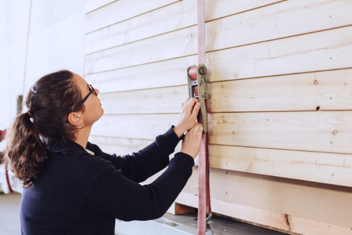 How To Protect Your Mobile Home From Strong Winds