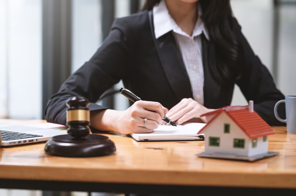 Real Estate Lawyer in Calgary